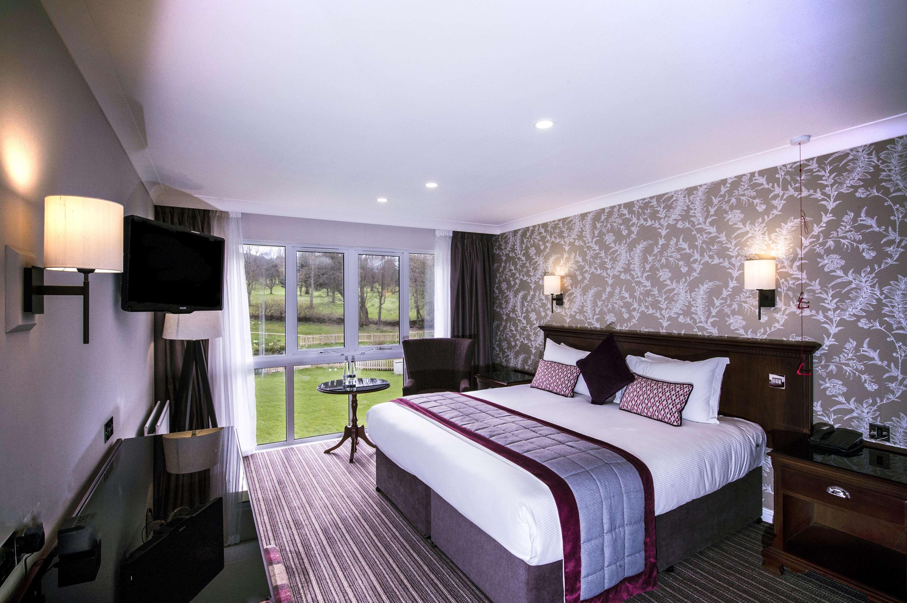 Doubletree By Hilton Cheltenham Esterno foto