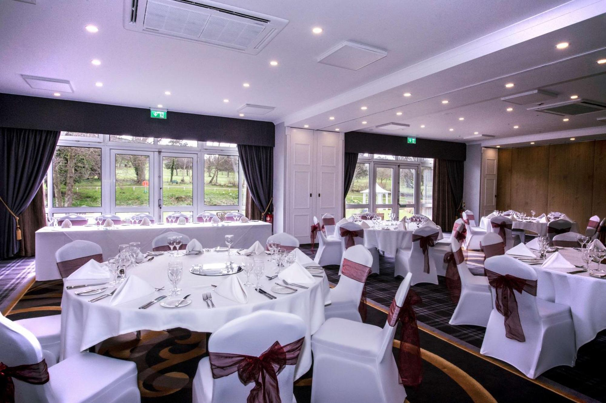 Doubletree By Hilton Cheltenham Esterno foto