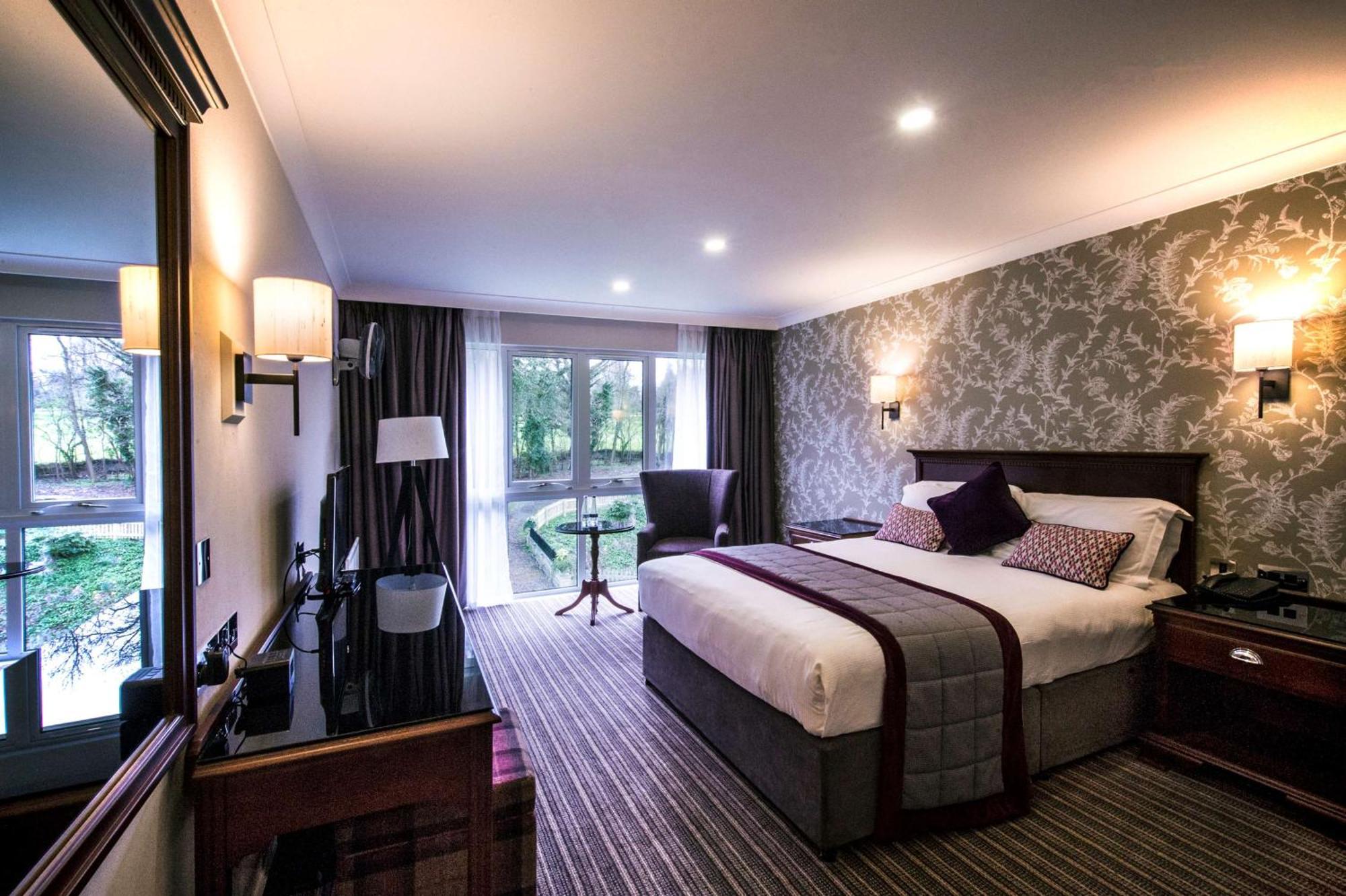 Doubletree By Hilton Cheltenham Esterno foto