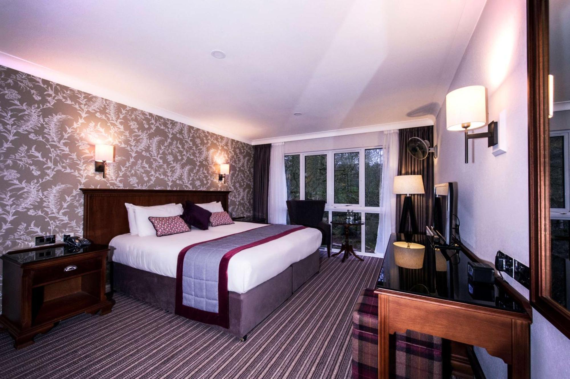 Doubletree By Hilton Cheltenham Esterno foto